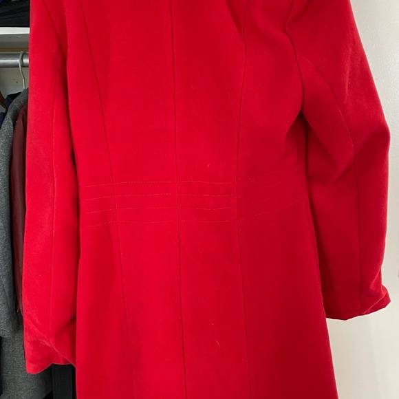 Gorgeous ladies red dress coat - Picture 4 of 4